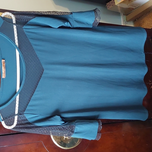 Black and dark teal blouse, L, with black lace details - Picture 1 of 4